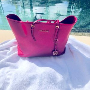 Large tote in saffiano leather